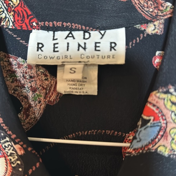 Lady Reiner Blouse - Picture 3 of 7